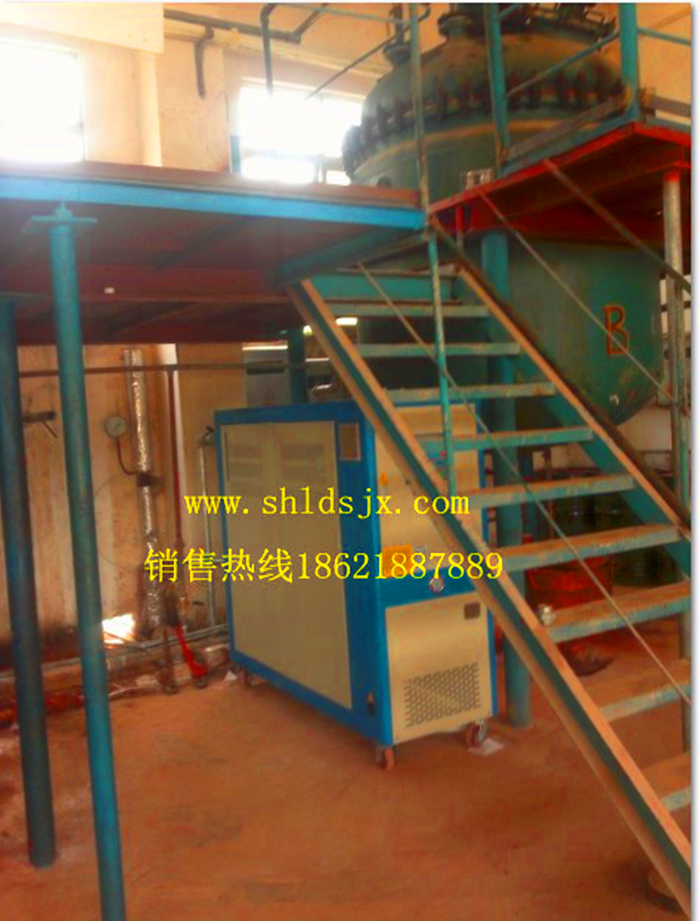 反應(yīng)釜油加熱器，導(dǎo)熱油加熱器，油循環(huán)模溫機(jī)